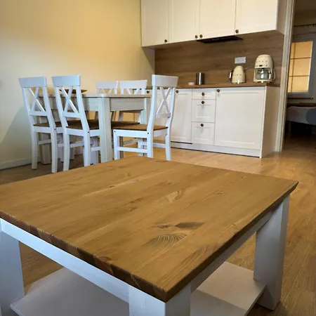 Trzy Kroki Od Morza *